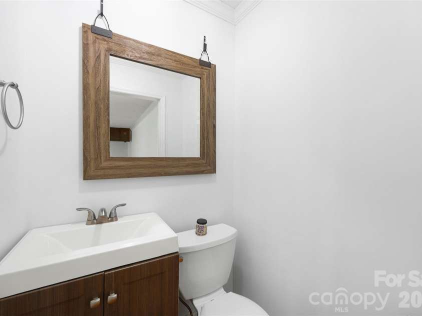 611 Lewis Street, Dallas, NC 28034.  MLS# CAR4393178, YatesRealty ID 33268. 