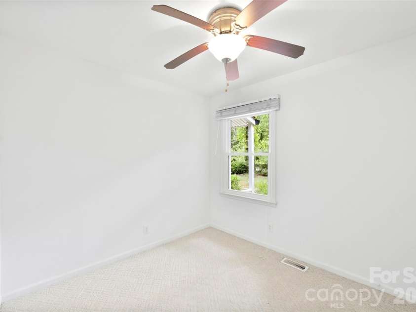 611 Lewis Street, Dallas, NC 28034.  MLS# CAR4393178, YatesRealty ID 33268. 