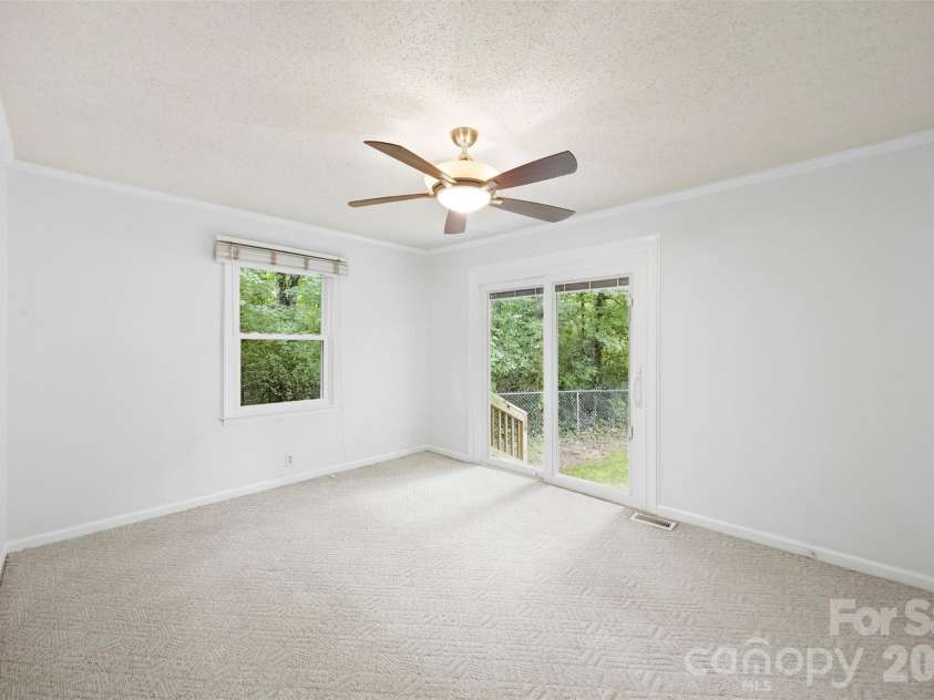 611 Lewis Street, Dallas, NC 28034.  MLS# CAR4393178, YatesRealty ID 33268. 