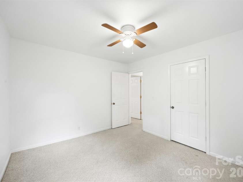 611 Lewis Street, Dallas, NC 28034.  MLS# CAR4393178, YatesRealty ID 33268. 