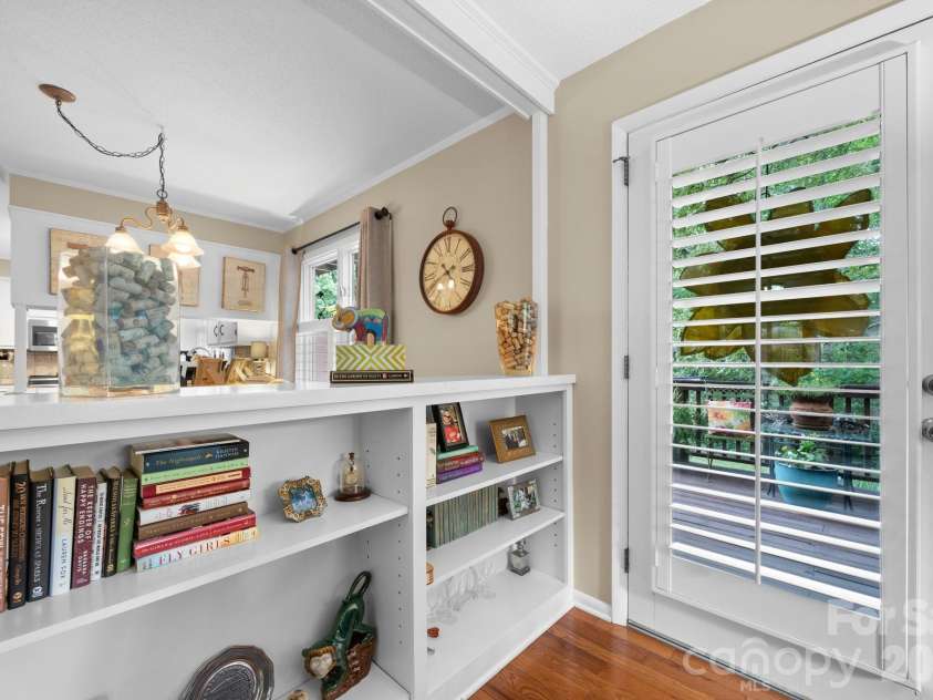 446 17th Avenue Drive, Hickory, NC 28601.  MLS# CAR4396658, YatesRealty ID 33270. Door leads from LR to back deck