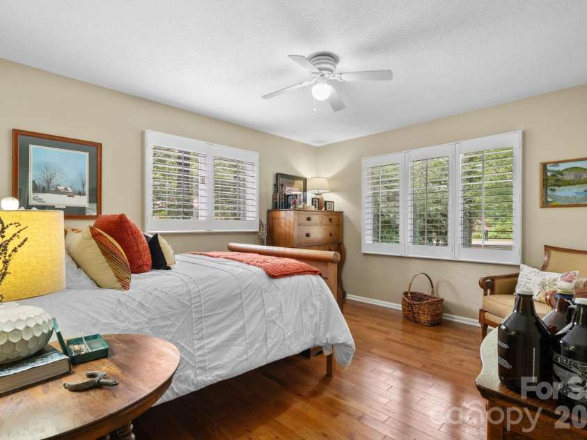 446 17th Avenue Drive, Hickory, NC 28601.  MLS# CAR4396658, YatesRealty ID 33270. Main level bedroom 1
