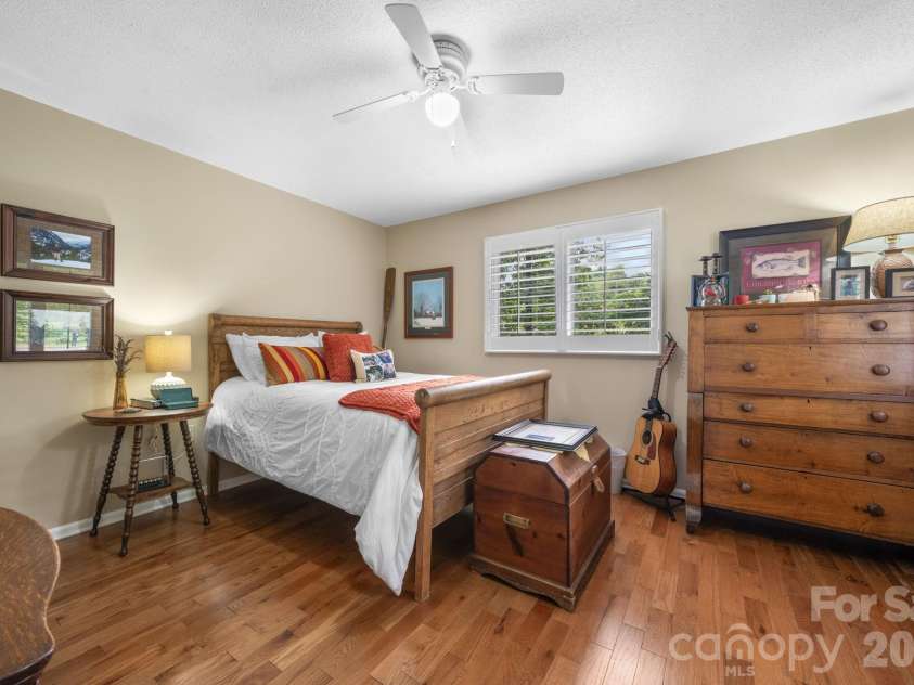 446 17th Avenue Drive, Hickory, NC 28601.  MLS# CAR4396658, YatesRealty ID 33270. Main level bedroom 1