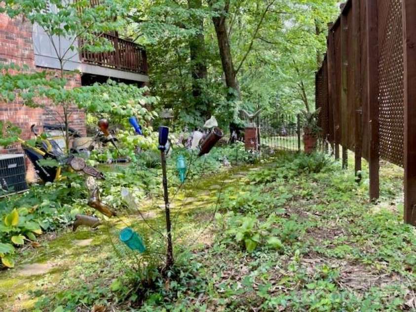 446 17th Avenue Drive, Hickory, NC 28601.  MLS# CAR4396658, YatesRealty ID 33270. Wonderful shade garden