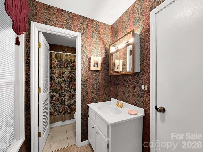 279 Rocky Top Road, Maggie Valley, NC 28751.  MLS# CAR4395126, YatesRealty ID 33271. 