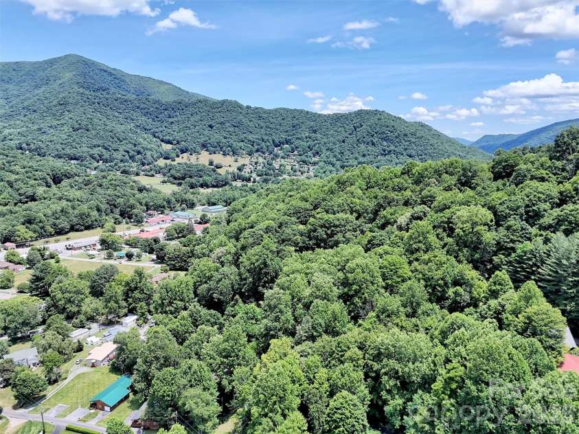 279 Rocky Top Road, Maggie Valley, NC 28751.  MLS# CAR4395126, YatesRealty ID 33271. 