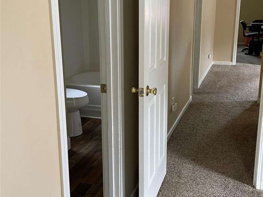 6912 Alanbrook Road, Charlotte, NC 28215.  MLS# CAR4284888, YatesRealty ID 33272. 