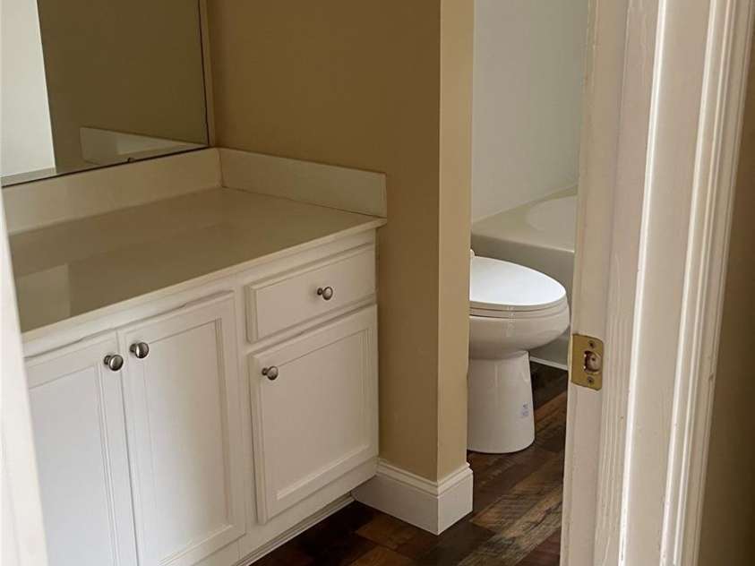 6912 Alanbrook Road, Charlotte, NC 28215.  MLS# CAR4284888, YatesRealty ID 33272. 