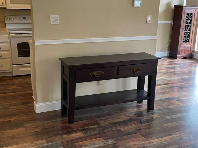 6912 Alanbrook Road, Charlotte, NC 28215.  MLS# CAR4284888, YatesRealty ID 33272. 