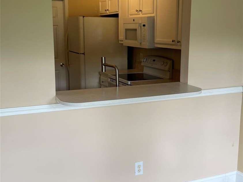 6912 Alanbrook Road, Charlotte, NC 28215.  MLS# CAR4284888, YatesRealty ID 33272. 