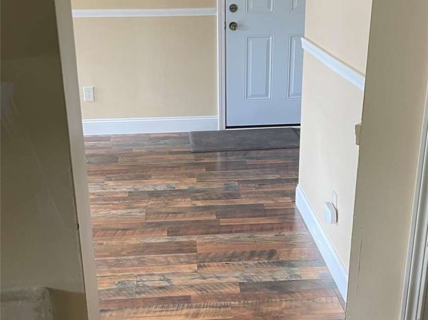 6912 Alanbrook Road, Charlotte, NC 28215.  MLS# CAR4284888, YatesRealty ID 33272. 