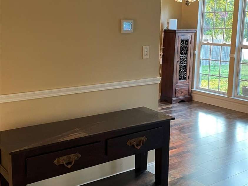 6912 Alanbrook Road, Charlotte, NC 28215.  MLS# CAR4284888, YatesRealty ID 33272. 