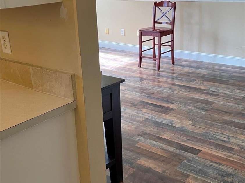 6912 Alanbrook Road, Charlotte, NC 28215.  MLS# CAR4284888, YatesRealty ID 33272. 