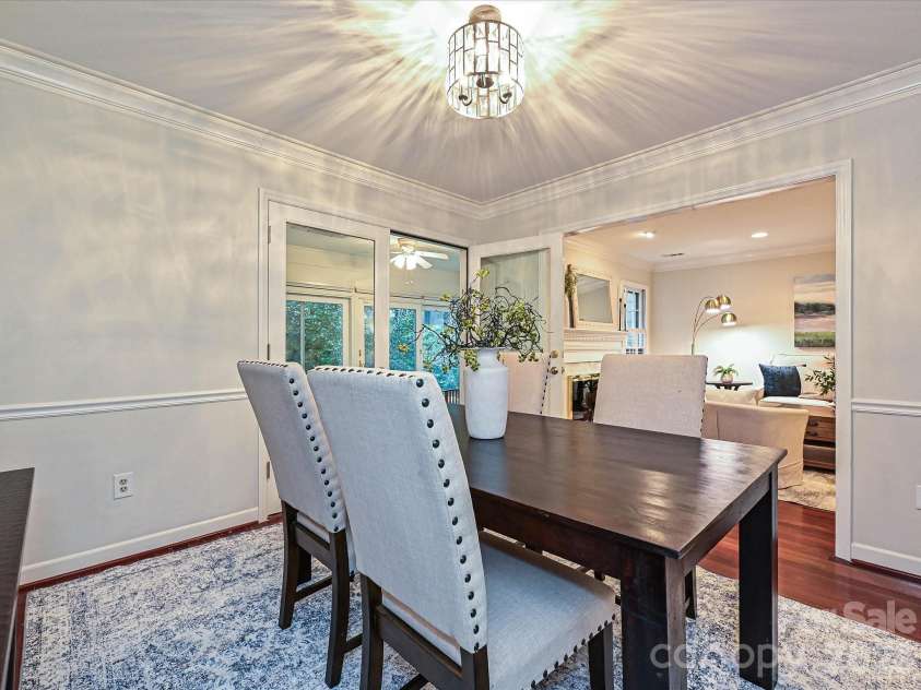 7417 Red Oak Lane, Charlotte, NC 28226.  MLS# CAR4348811, YatesRealty ID 33273. 