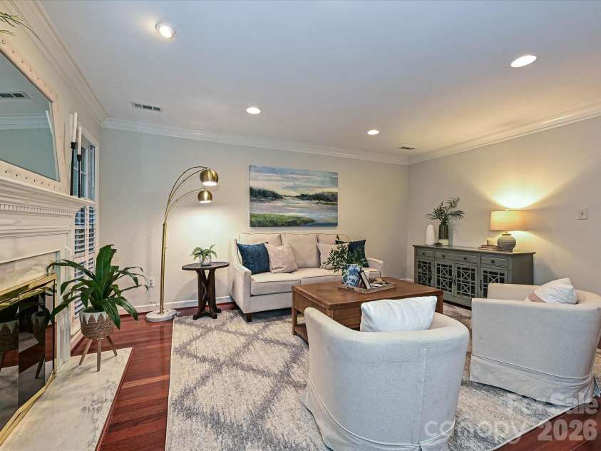 7417 Red Oak Lane, Charlotte, NC 28226.  MLS# CAR4348811, YatesRealty ID 33273. 