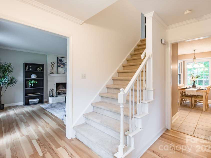 6816 Porterfield Road, Charlotte, NC 28226.  MLS# CAR4290943, YatesRealty ID 33274. 