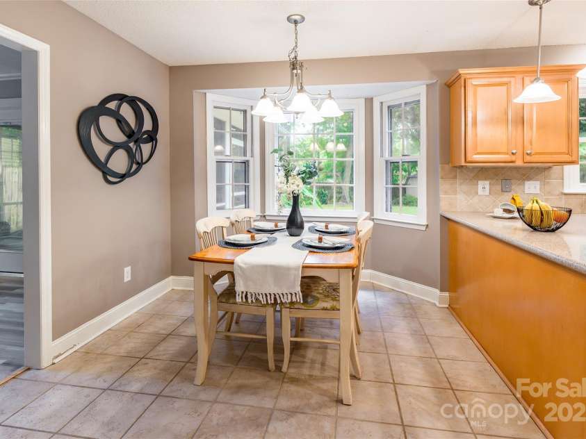 6816 Porterfield Road, Charlotte, NC 28226.  MLS# CAR4290943, YatesRealty ID 33274. 