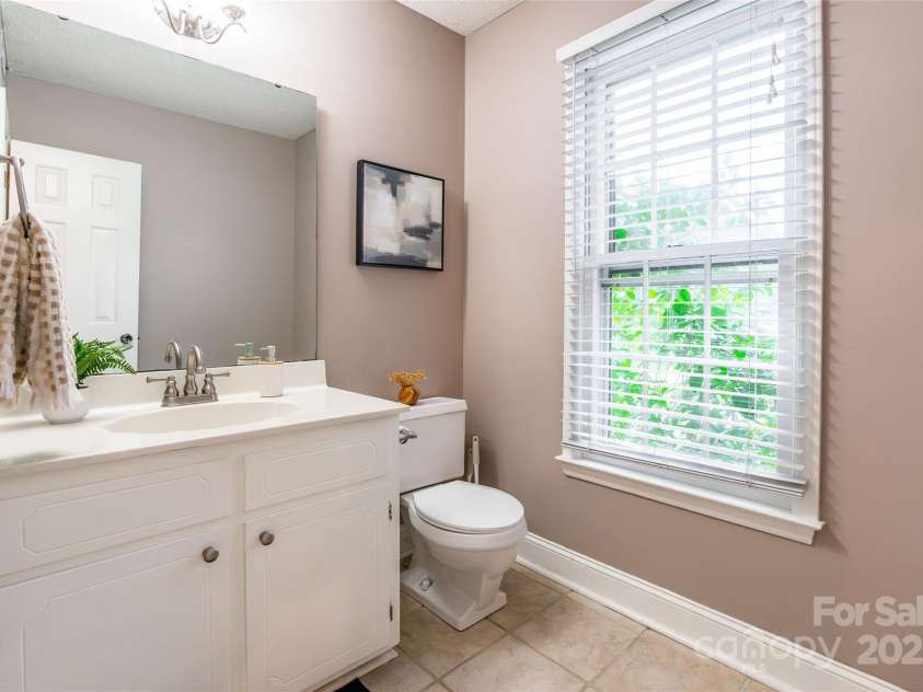 6816 Porterfield Road, Charlotte, NC 28226.  MLS# CAR4290943, YatesRealty ID 33274. 