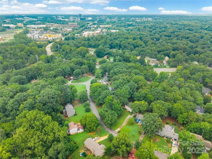 6816 Porterfield Road, Charlotte, NC 28226.  MLS# CAR4290943, YatesRealty ID 33274. 