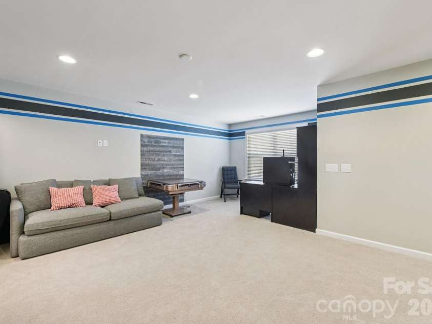 204 Hampton Trail Drive, Fort Mill, SC 29708.  MLS# CAR4350290, YatesRealty ID 33275. Great nook off of the loft/bonus room.