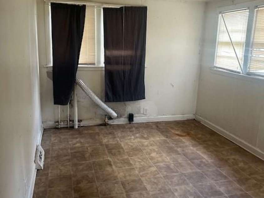 230 Hoskins Road, Charlotte, NC 28208.  MLS# CAR4293203, YatesRealty ID 33275. 