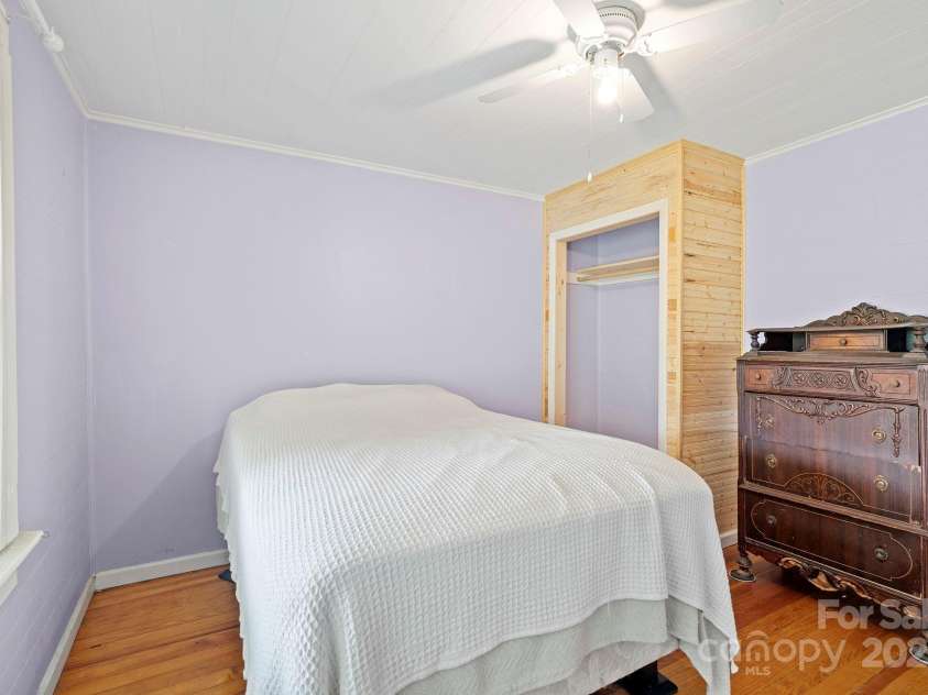 1540 Pisgah Highway, Candler, NC 28715.  MLS# CAR4293777, YatesRealty ID 33276. 