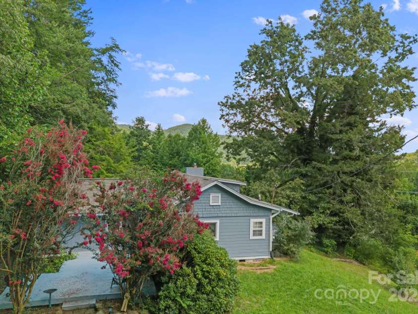 1540 Pisgah Highway, Candler, NC 28715.  MLS# CAR4293777, YatesRealty ID 33276. 