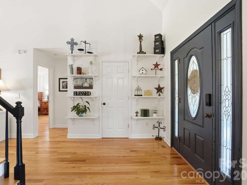 104 Ardmore Place, Mooresville, NC 28117.  MLS# CAR4366893, YatesRealty ID 33277. 
