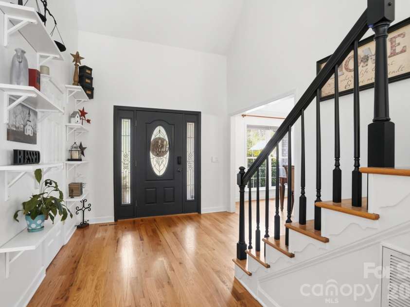 104 Ardmore Place, Mooresville, NC 28117.  MLS# CAR4366893, YatesRealty ID 33277. 