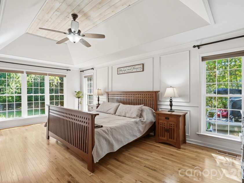 104 Ardmore Place, Mooresville, NC 28117.  MLS# CAR4366893, YatesRealty ID 33277. 