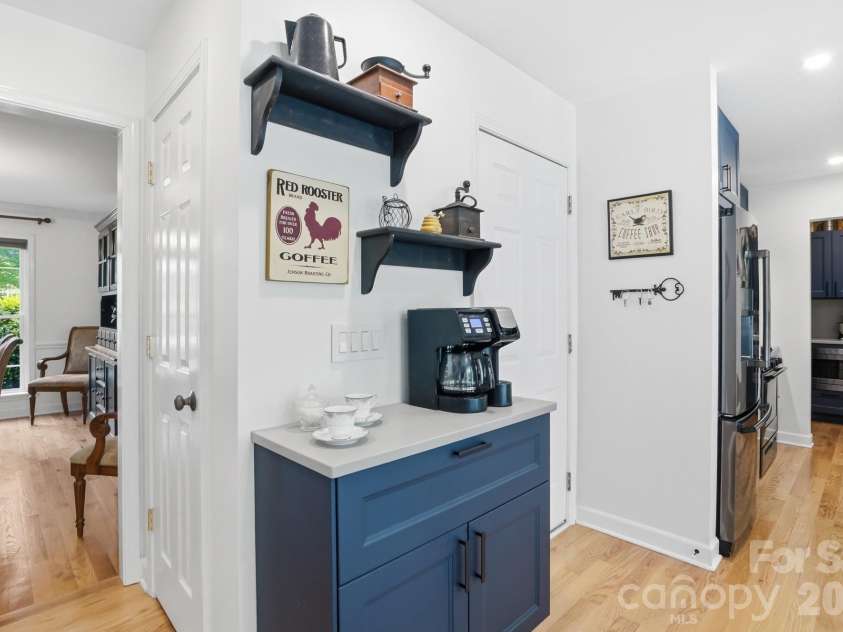 104 Ardmore Place, Mooresville, NC 28117.  MLS# CAR4366893, YatesRealty ID 33277. 