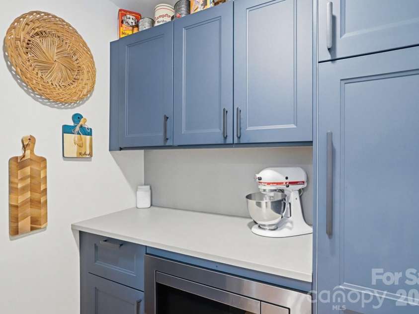 104 Ardmore Place, Mooresville, NC 28117.  MLS# CAR4366893, YatesRealty ID 33277. 
