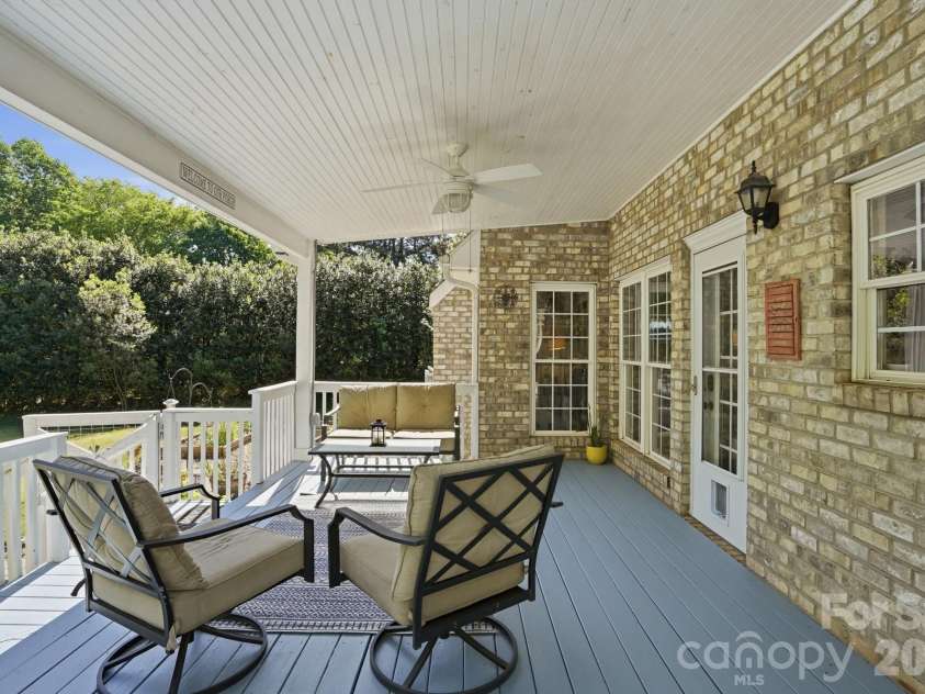 104 Ardmore Place, Mooresville, NC 28117.  MLS# CAR4366893, YatesRealty ID 33277. 
