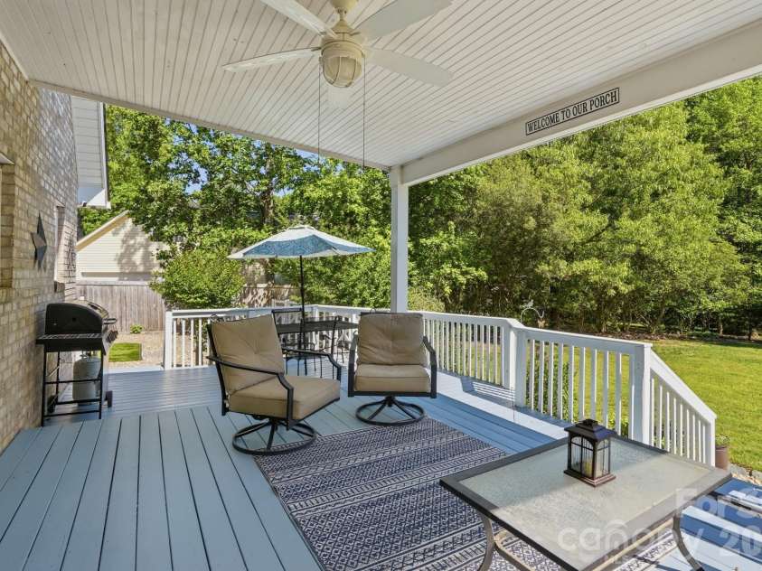 104 Ardmore Place, Mooresville, NC 28117.  MLS# CAR4366893, YatesRealty ID 33277. 