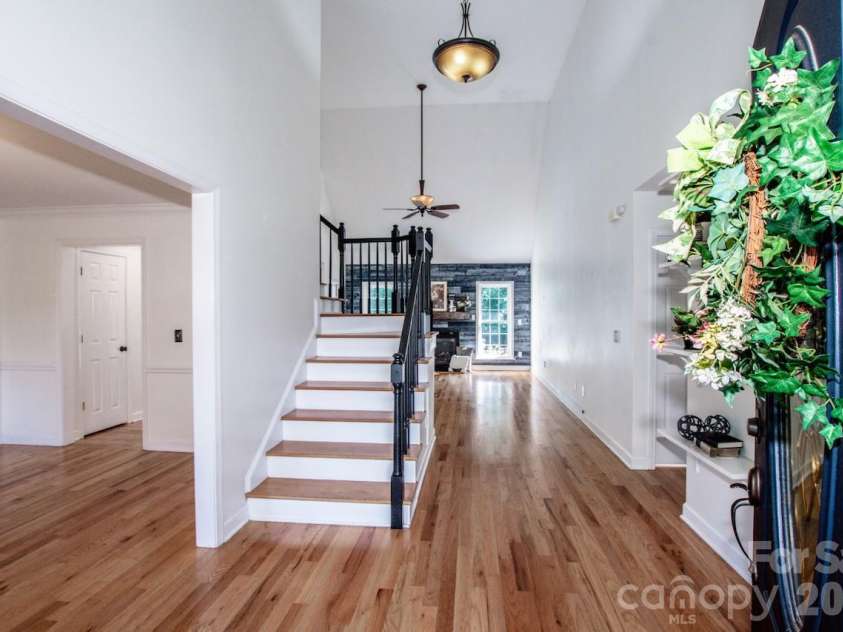 104 Ardmore Place, Mooresville, NC 28117.  MLS# CAR4366893, YatesRealty ID 33277. 