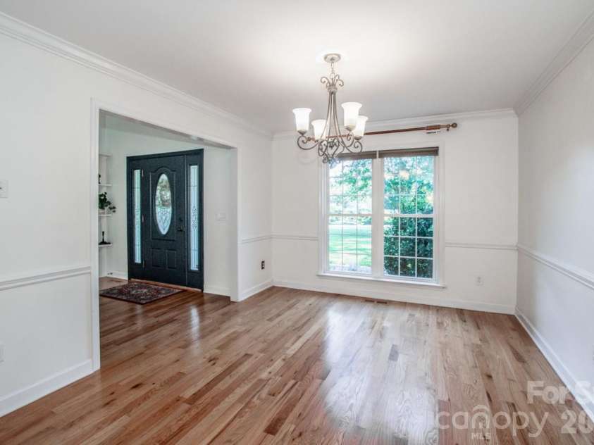 104 Ardmore Place, Mooresville, NC 28117.  MLS# CAR4366893, YatesRealty ID 33277. 