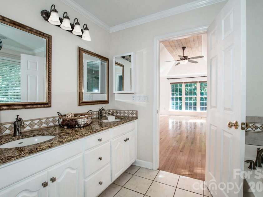 104 Ardmore Place, Mooresville, NC 28117.  MLS# CAR4366893, YatesRealty ID 33277. 