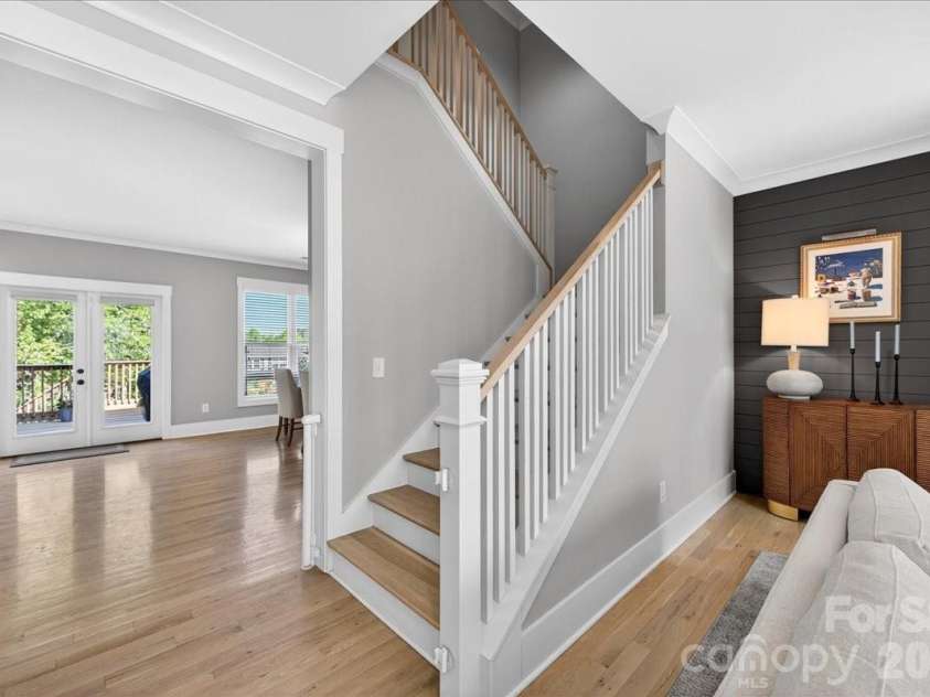1413 Lomax Avenue, Charlotte, NC 28211.  MLS# CAR4372245, YatesRealty ID 33278. 