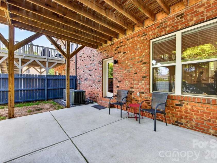1413 Lomax Avenue, Charlotte, NC 28211.  MLS# CAR4372245, YatesRealty ID 33278. 