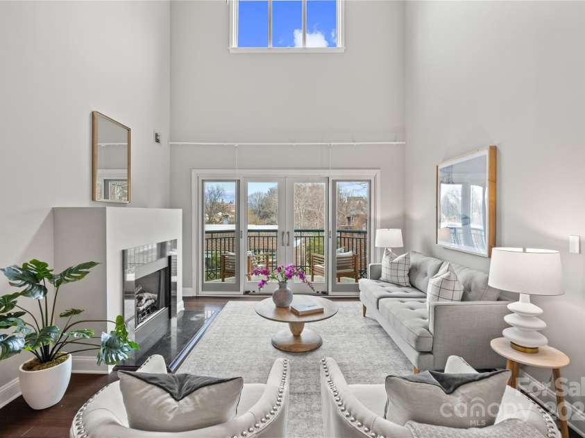 415 Church Street, Charlotte, NC 28202.  MLS# CAR4278226, YatesRealty ID 33278. 