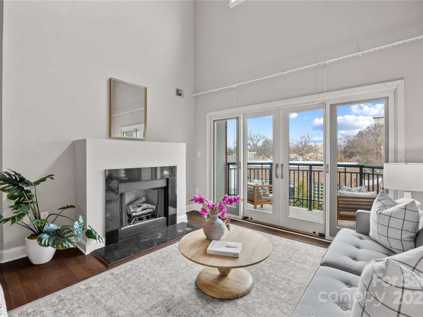 415 Church Street, Charlotte, NC 28202.  MLS# CAR4278226, YatesRealty ID 33278. 