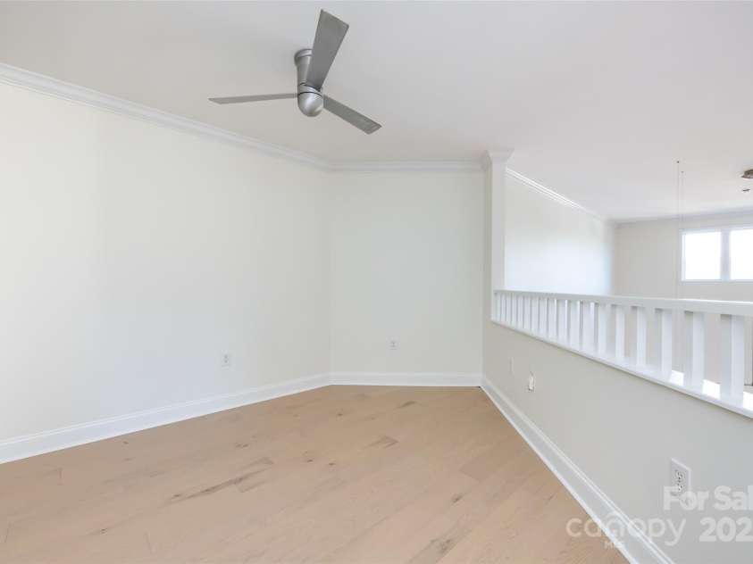 415 Church Street, Charlotte, NC 28202.  MLS# CAR4315165, YatesRealty ID 33278. 