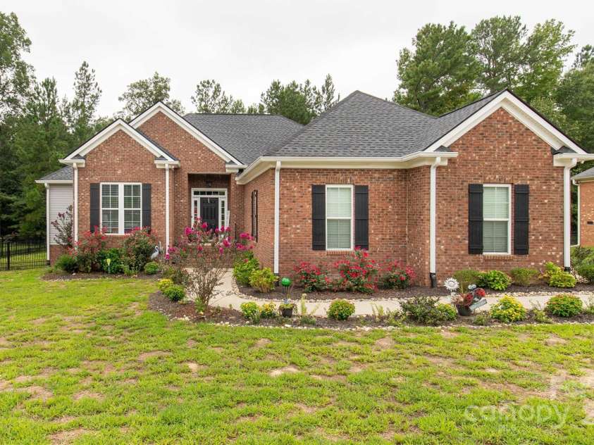 3072 Colton Ridge Drive, Lancaster, SC 29720.  MLS# CAR4291844, YatesRealty ID 33279. 