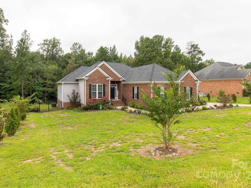 3072 Colton Ridge Drive, Lancaster, SC 29720.  MLS# CAR4291844, YatesRealty ID 33279. 