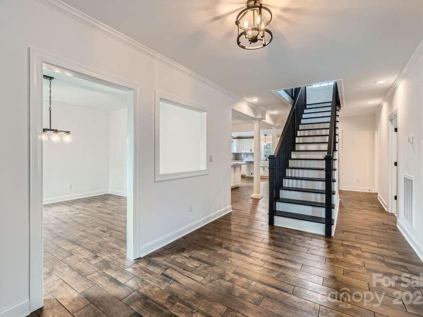 502 2nd Street, Salisbury, NC 28146.  MLS# CAR4215468, YatesRealty ID 3328. Foyer