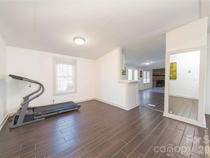 675 Hares Way Way, Lincolnton, NC 28092.  MLS# CAR4330640, YatesRealty ID 3328. 