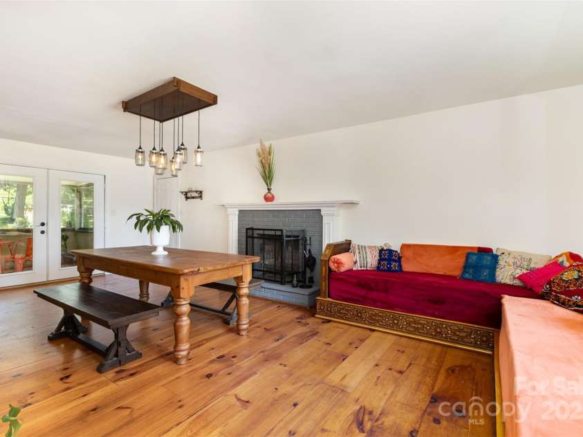 7015 Lavern Street, Charlotte, NC 28215.  MLS# CAR4260772, YatesRealty ID 33280. Dining Room with Fireplace