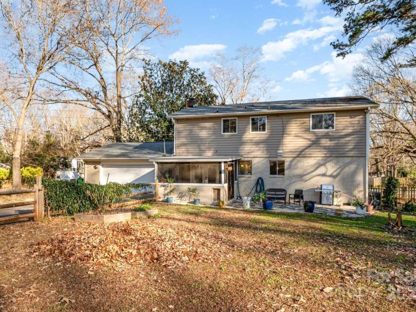 7015 Lavern Street, Charlotte, NC 28215.  MLS# CAR4328948, YatesRealty ID 33280. Fully fenced backyard