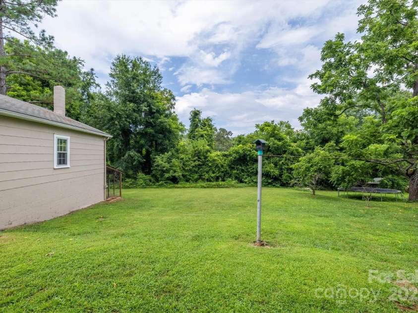 110 Patton Street, Morganton, NC 28655.  MLS# CAR4284548, YatesRealty ID 33281. 