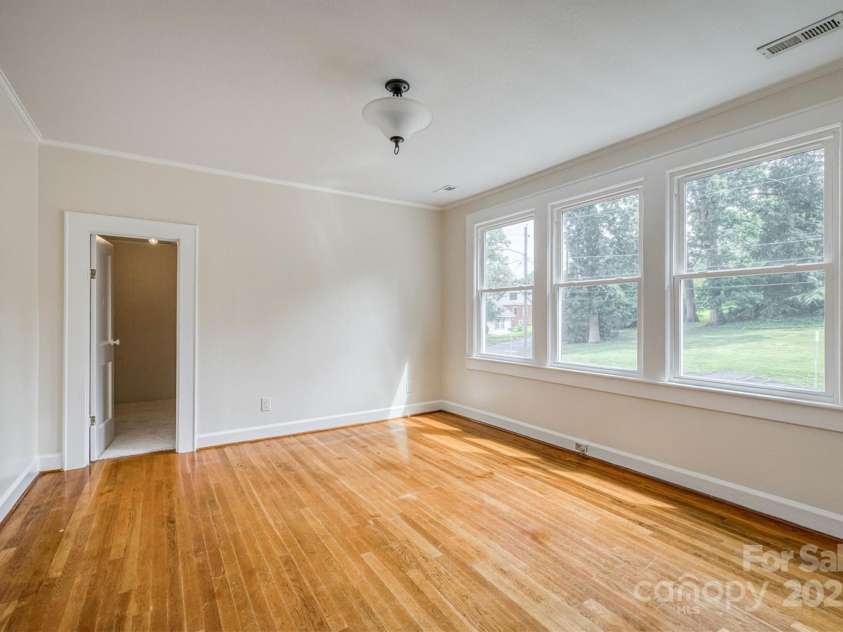 110 Patton Street, Morganton, NC 28655.  MLS# CAR4284548, YatesRealty ID 33281. 